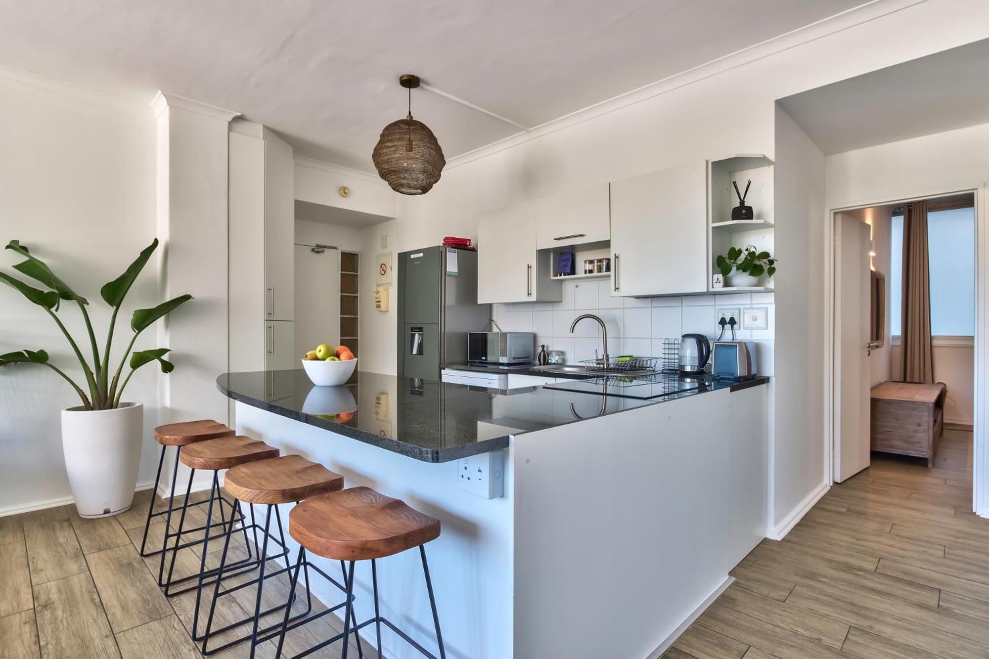 Spacious 2 Bedroom With Table Mountain View Cape Town