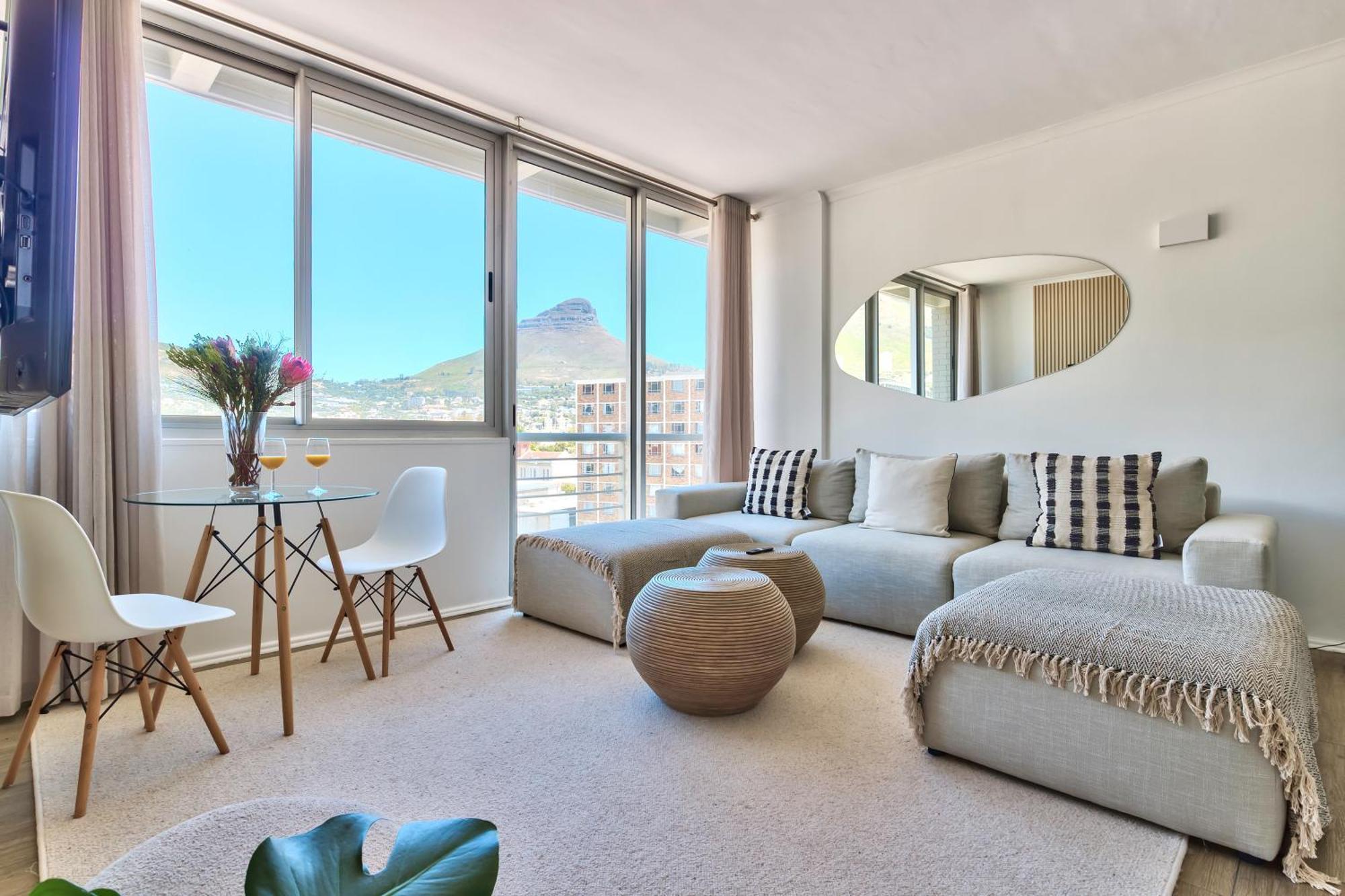 Spacious 2 Bedroom With Table Mountain View * Cape Town